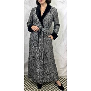 Vintage 70s Hostess Gown Robe Dress Silver Paisley Brocade Velvet S Whimsigoth